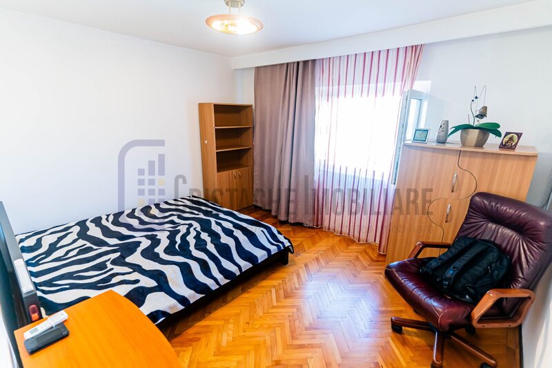 Decebal, apartament decomandat, 10 min. metrou P-ta Muncii